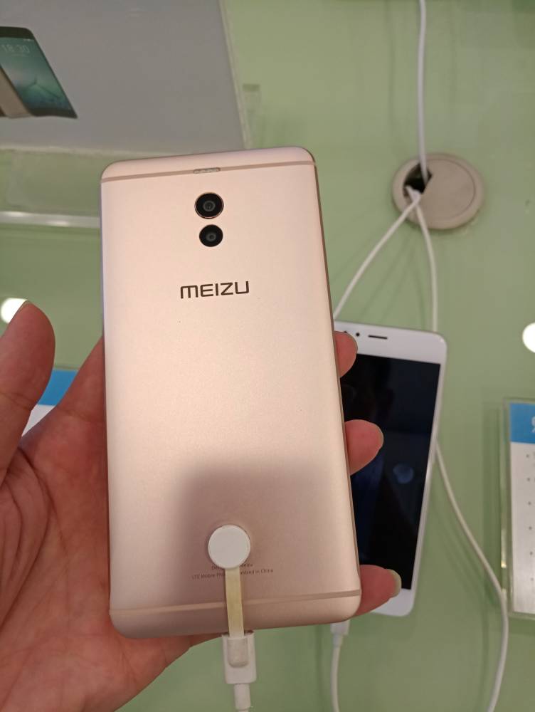 体验了魅蓝note6屏幕确实没有e2好-魅蓝 Note