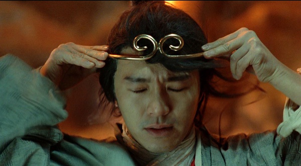 对于紫霞来说他是至尊宝. 对于青霞来说他是秦祥林.